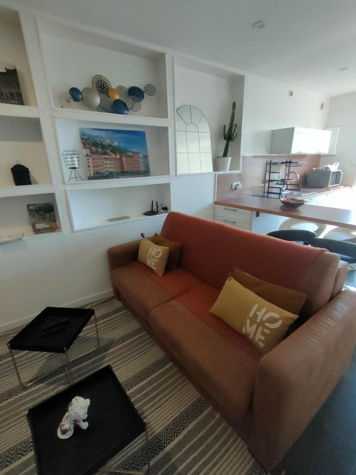 Le Petit Cocon - Parking Prive - Lyon Sud Apartment Venissieux Exterior photo